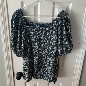 Super cute floral top